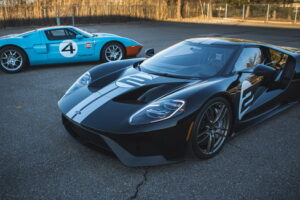 สุดยอด ! รถสปอร์ตแบบ Ford GT ปีล่าสุดใช้ชุดแต่งแบบย้อนยุคสุดโหด