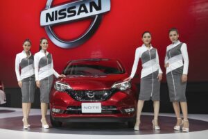 NISSAN โชว์นวัตกรรมการเคลื่อนที่อัจฉริยะตอบสนองลูกค้าทุกกลุ่ม มั่นใจ นิสสัน โน๊ต ใหม่ และ นาวาราแบล็คอิดิชัน ดาวเด่นงาน MOTOR SHOW 2017