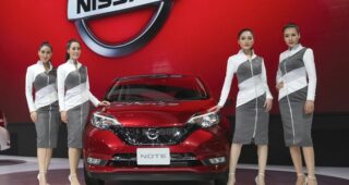 NISSAN โชว์นวัตกรรมการเคลื่อนที่อัจฉริยะตอบสนองลูกค้าทุกกลุ่ม มั่นใจ นิสสัน โน๊ต ใหม่ และ นาวาราแบล็คอิดิชัน ดาวเด่นงาน MOTOR SHOW 2017