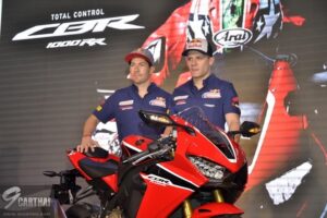 Honda BigBike ทำเซอร์ไพรส์เปิดตัว All New CBR1000RR ที่สุดแห่งยนตกรรมสายพันธุ์สปอร์ตนำ นิกกี้ เฮเด้น อดีตแชมป์ MOTO GP ร่วมเปิดตัวสุดยิ่งใหญ่