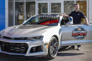 Chevrolet เปิดตัวรถแบบ “Camaro ZL1” ออกมาแล้วในการแข่งขัน NASCAR