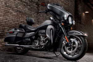 HARLEY-DAVIDSON Ultra Limited 2017 "การกลับมาของรุ่นใหญ่สายทัวร์"