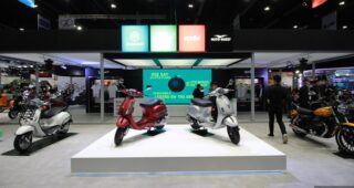 “VESPA” ขนขบวนรถใหม่ทั้ง พิอาจิโอ, เวสป้า, อาพริเลีย และโมโต กุซซี่ โชว์ในงาน Motor Show 2017