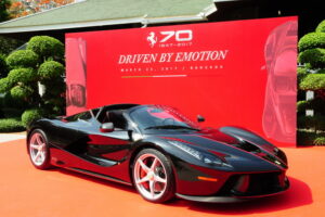 LaFerrari Aperra ที่สุดของม้าลำพอง 209 คันทั่วโลก มีคันเดียวในไทย มูลค่ากว่า 200 ล้าน ใช่ว่ามีเงินจะครอบครองได้ เพราะต้องมีตัว LTD 5 คัน และซื้อ Ferrari ทุก 2 ปี