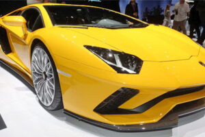 มาแล้วจ้า! Lamborghini ตัดสินใจเปิดตัว "Aventador S" อีกครั้งหนึ่ง