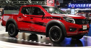 NISSAN ส่งกระบะ Navara Black Edition เข้มแกร่งเกินพิกัด ราคาเริ่มต้นที่ 786,000 บาท ลุยในงาน MOTOR SHOW 2017