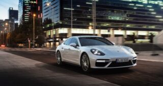 Porsche Panamera Turbo S E-Hybrid ขีดสุดของพละกำลังเหนือระดับ