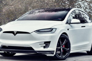 Tesla Model X แบบสปอร์ตเปิดประมูลผ่าน eBay แล้วพบแพงกว่า Bentley สปอร์ตอีก
