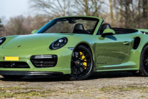 เปิดตัวรถสปอร์ต Porsche 911 Turbo สีเขียวสดโดย Edo Competition