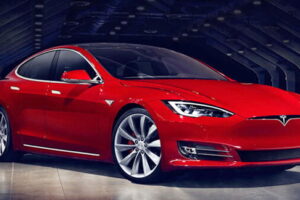 Tesla จัดให้เปิดตัวรถพลังงานไฟฟ้าแบบใหม่ถูกกว่าเดิมเริ่มต้นที่ 69,500 ดอลล่าร์สหรัฐ