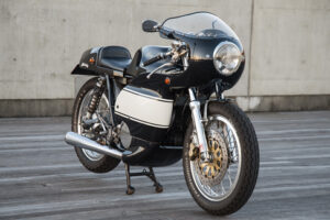 YAMAHA SR 400 CUSTOM "เปลี่ยนโฉมเจ้าสูบเดียวอันทรงพลัง"
