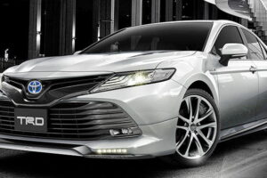 Toyota จัดให้โชว์ตัวรถแบบ "Camry 2018" เปิดตัวในญี่ปุ่นก่อน