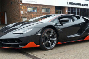 Lamborghini เปิดตัว "Centenario" รุ่นครบ 100 ปีแล้วในสหราชอาณาจักร