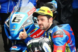 All New Suzuki GSX-R1000 กวาดแชมป์ 2017 Isle of Man TT รุ่น Senior TT