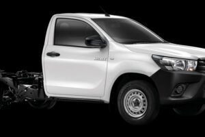 เปิดตัว Toyota Hilux Revo รุ่นมาตรฐาน 2.4J แค็บและแชสซีส์