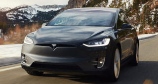 Tesla จัดให้เปิดตัวรถแบบ Model S และ Model X รุ่นใหม่ล่าสุด