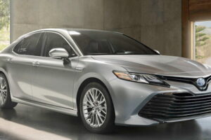 ตัวแรก! เผย Toyota Camry 2018 หันมาใช้ระบบ Linux เป็นคันแรกของแบรนด์