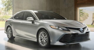 ตัวแรก! เผย Toyota Camry 2018 หันมาใช้ระบบ Linux เป็นคันแรกของแบรนด์