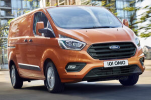 เอาอีก! Ford จัดให้เปิดตัวรถแบบ "Tourneo Custom" รุ่นใหม่ลุยตลาดโลกแล้ว