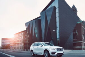 Volvo XC90 T8 Twin Engine AWD Inscription (SKD) ขุมพลัง 407 แรงม้า เปิดตัวในราคา 4.89 ล้านบาท