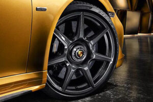 เปิดตัวรถแบบ Porsche's 911 Turbo S Exclusive Series แบบสปอร์ตสุดแรง