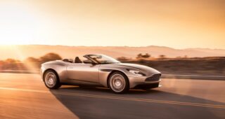 ASTON MARTIN DB11 VOLANTE หลังคาพับได้ ขุมพลังใหม่ V8 Twin Turbo By AMG