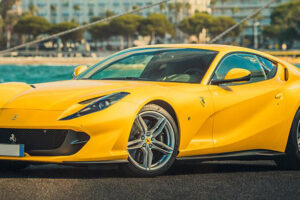 Ferrari เปิดตัวรถสปอร์ตแบบ "812 Superfast" สุดแรงสุดสปอร์ต