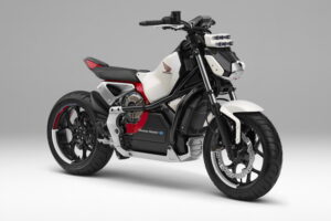 Honda เตรียมเปิดตัวรถจักรยานยนต์ “Honda Riding Assist-e” ครั้งแรกของโลก ในงาน โตเกียว มอเตอร์โชว์ 2017 ครั้งที่ 45