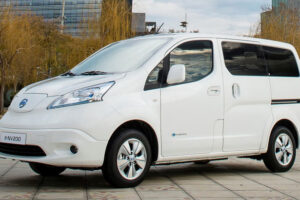 มาแล้ว! Nissan พร้อมแล้วสำหรับการเปิดตัวรถตู้พลังงานไฟฟ้าแบบ "E-NV200" ในยุโรป