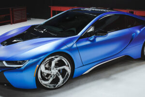 อย่างสวยอะ! ทีมงานแต่งรถแบบ "West Coast Customs" เปิดตัวรถ BMW i3 และ i8 แบบแต่งแล้ว