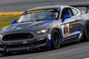 ทีมงาน Ford จัดให้ทดสอบรถแบบ "Ford Mustang GT4" ก่อนแข่งจริง!!