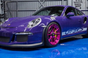 สีอย่างเจ็บ! โชว์ล้อแม็กซ์สีม่วงบาดใจของ "Porsche 911 GT3"