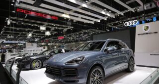 Porsche ประเทศไทย เปิดตัว คาเยนน์ เอส ใหม่ (The new Cayenne S), พานาเมร่า 4 อี-ไฮบริด เอ็กซ์เซคคูทีฟ (Panamera 4 E-Hybrid Executive) และ พานาเมร่า 4 อี-ไฮบริด สปอร์ต ทัวริสโม่ (Panamera 4 E-Hybrid Sport Turismo) ครั้งแรกในประเทศไทย