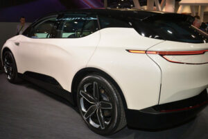 ค่ายรถแดนมังกรพร้อมเปิดตัวรถพลังงานไฟฟ้าอย่าง "Byton Motors" แล้วพร้อมระบบขับเคลื่อนอัตโนมัติ