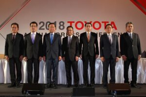TOYOTA แถลงยอดขายปี 2560 พร้อมตั้งเป้า 300,000 คันในปี 2561