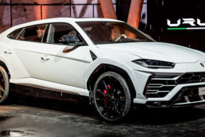 Lamborghini พร้อมเปิดตัวรถแบบ Urus SUV ขนาดใหญ่แล้วในสิงคโปร์