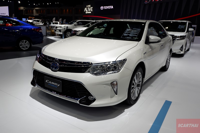Cận cảnh Toyota Camry phiên bản thể thao ra mắt tại Thái Lan