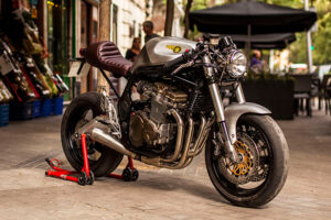 SUZUKI BANDIT Custom "ความเก๋าที่ทันสมัย"