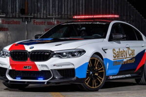 อย่างสวยอะ! BMW เอาแล้วเปิดตัวรถเซฟตี้คาร์แบบ “M5 MotoGP”