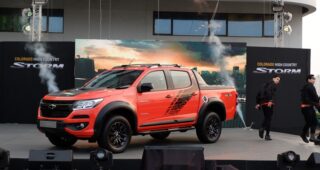 CHEVROLET เผยโฉม "COLORADO HIGH COUNTRY STROM สีส้มใหม่" พร้อมชุดแต่ง “Thunder” เสริมเทคโนโลยีความปลอดภัยล้ำสมัยเพิ่มเติมหลายรุ่น