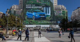Ford โชว์รวยเปิดตัวป้ายโฆษณา Ford EcoSport ใหญ่ที่สุดของโลกกลางกรุงเมืองมาดริด