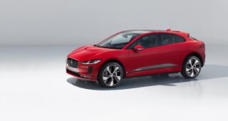 Jaguar เปิดตัวรถยนต์ไฟฟ้า I‑PACE ที่ผลิตโดยบริษัท MAGNA