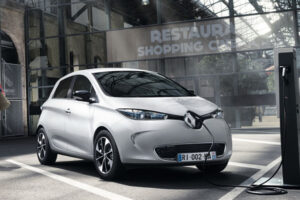 พลังอนาคต! Renault พร้อมโชว์ตัวรถแบบพลังงานไฟฟ้า