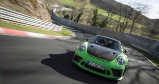 Porsche 911 GT3 RS ทำเวลาต่อรอบ 6:56.4 นาที บนเส้นทาง ‘Green Hell’ Nürburgring-Nordschleife