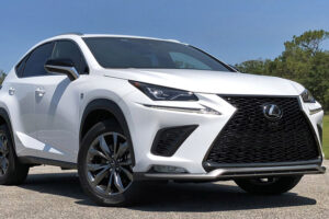 จัดให้! Lexus เปิดตัวรถแบบ Crossover รุ่นใหม่ "NX 300 Model 2018" พร้อมใช้งานจริง
