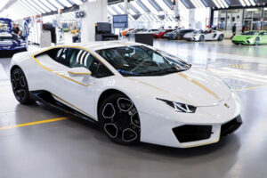 เปิดประมูล "Lamborghini Huracan" ของโป๊ปรายได้เข้ามูลนิธิพิเศษ