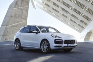 Porsche Cayenne E-Hybrid 2019 เปิดตัวแล้วด้วยราคาเริ่มต้น 79,900 ดอลล่าร์สหรัฐ