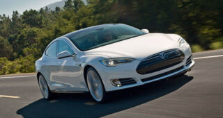 งานเข้าจริง! Tesla Motors ประกาศเรียกคืนรถกว่า 125,000 คันแล้วในรุ่นแบบ Model S !!!