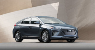 Hyundai เอาจริงเดินหน้าเปิดตัวรถแบบไฮบริดอย่าง "Ioniq 2019" รุ่นล่าสุด