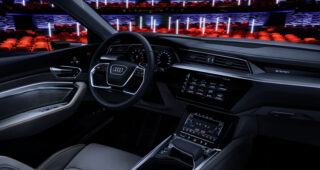 Audi มาแล้วพร้อมเปิดตัวรถแห่งอนาคต "Audi E-Tron Electric Model"